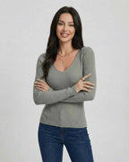Milan Pullover by Lauven – Slim fit, long sleeve women’s V-neck sweater in grey, perfect for refined dressing.