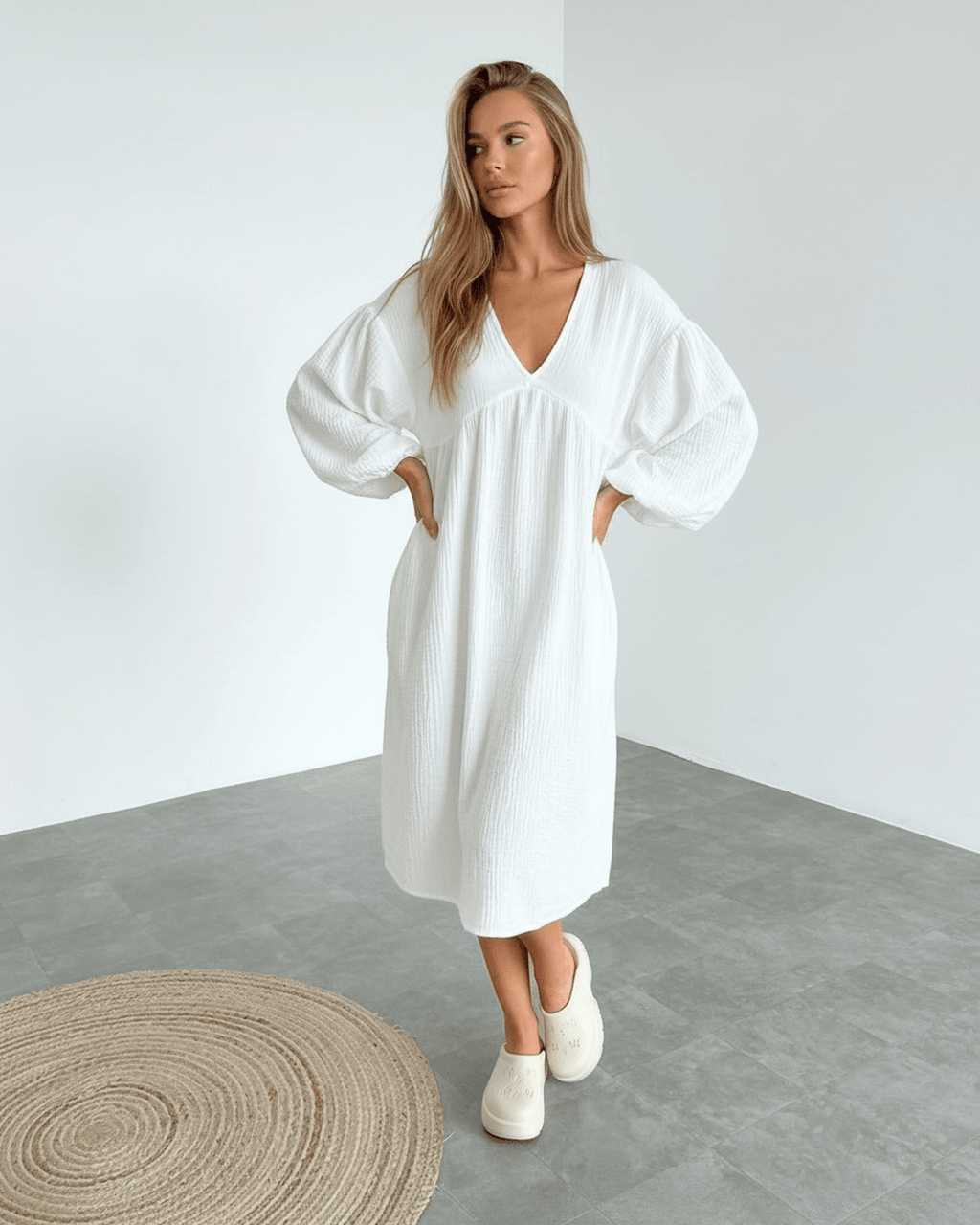 Sienna Midi Dress - White cotton dress with puff sleeves, elegant and comfortable from Lauven brand.