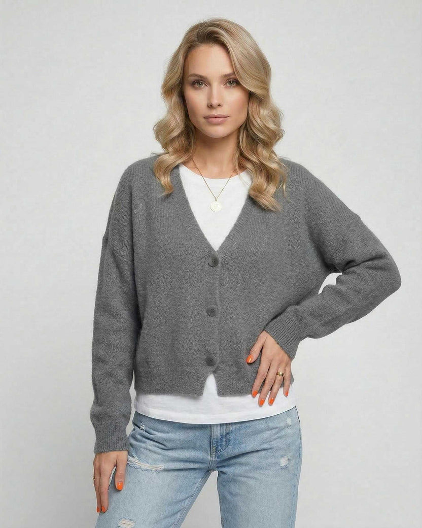 Slate Cardigan from Lauven – Soft grey knitwear with a relaxed fit for versatile styling.